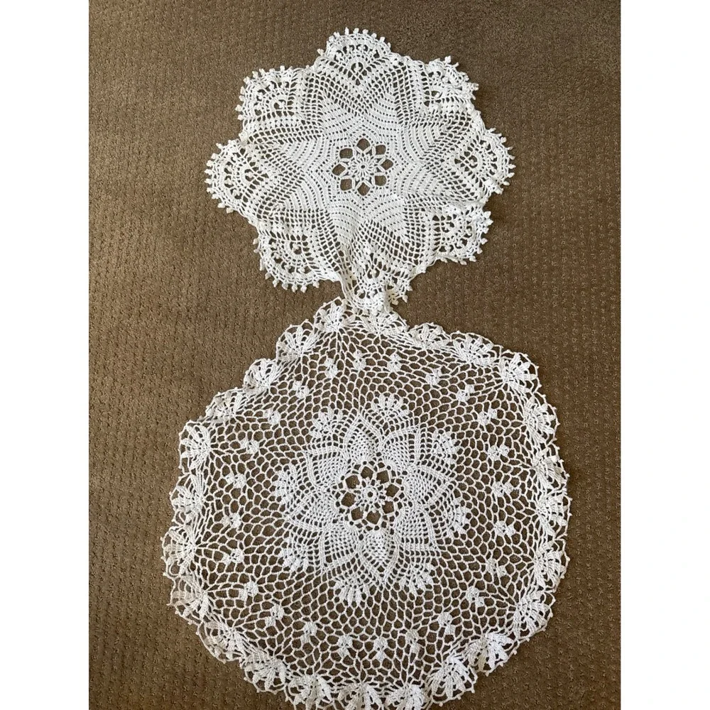 Vintage White Hand Crochet Lace Doily Set 2 Piece Round Floral Starburst 21
